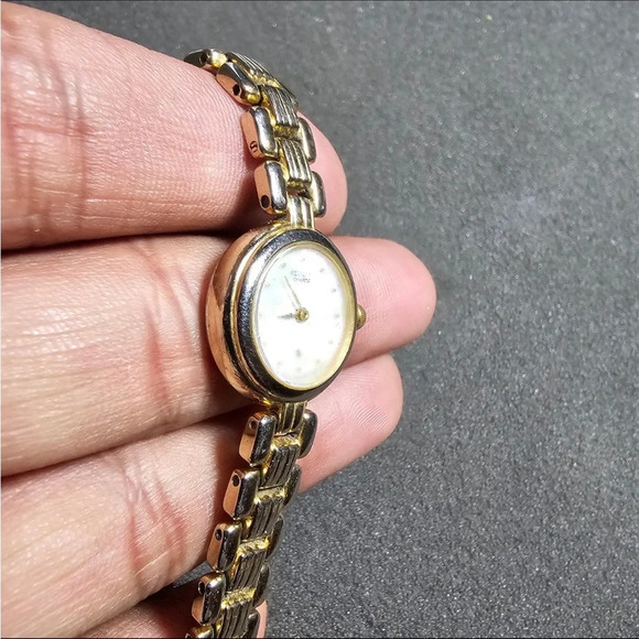 Citizen Ladies Quartz Watch Gold Tone Working 3220-S24451 Working Flawed - Picture 5 of 10